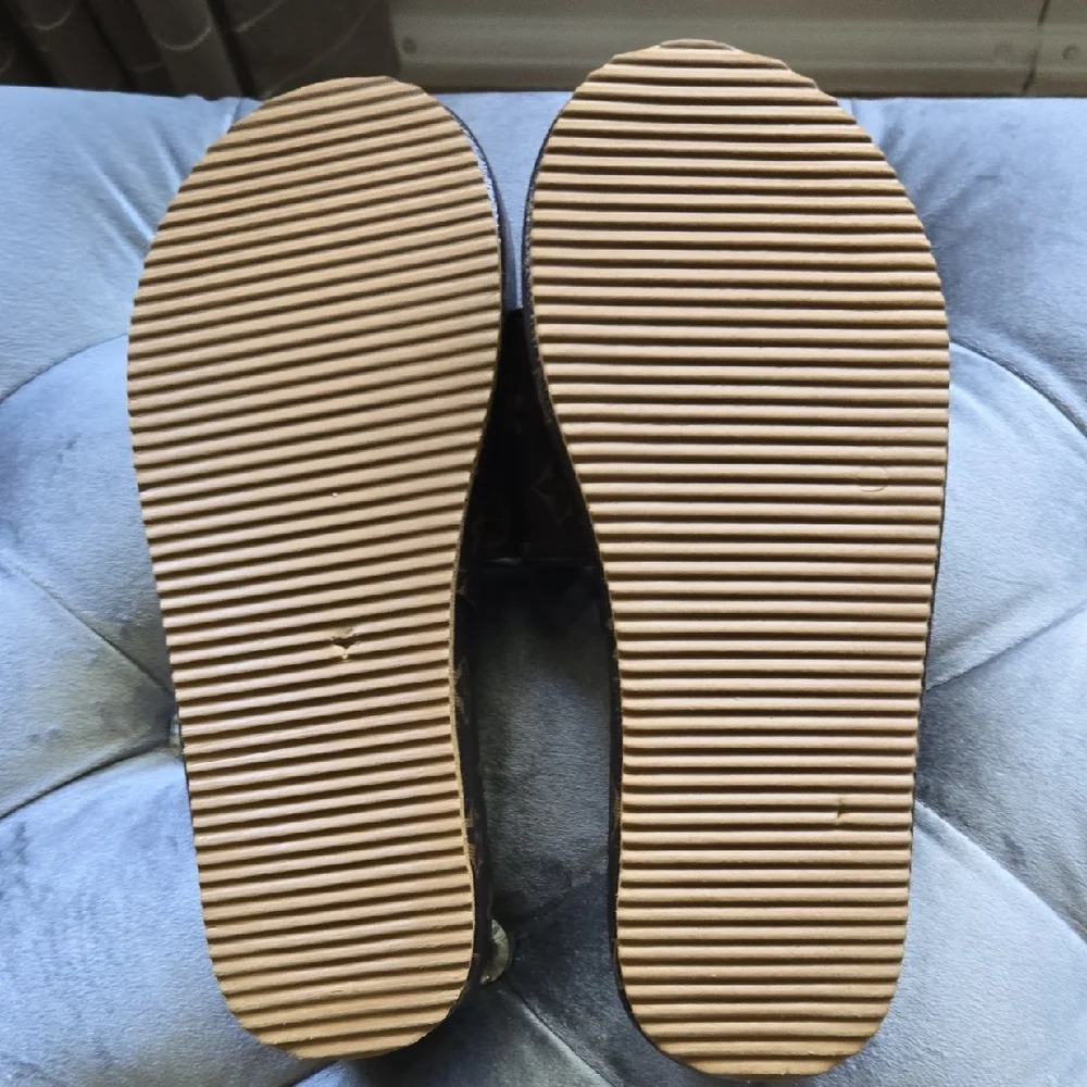 Women Brown Patterned Slides. ⭐️✨️ PRE LOVED   ⭐️ ✨️     SIZE 42 - Picture 5 of 9